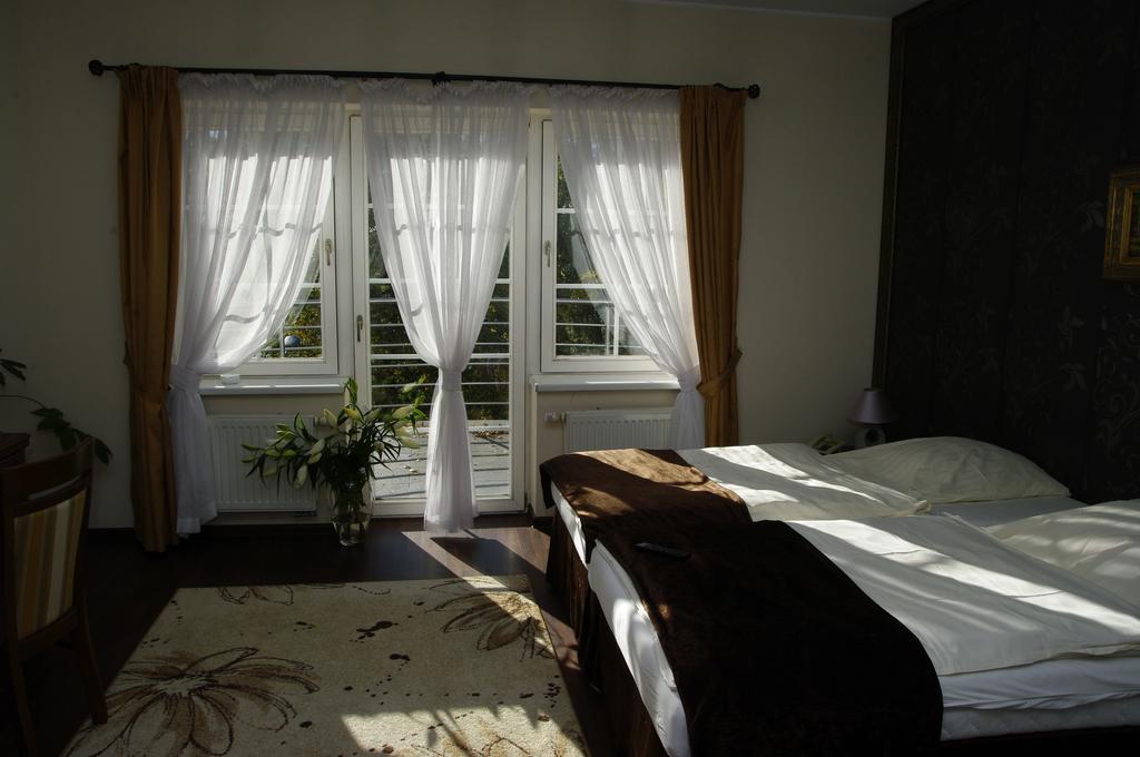 Pensjonat - Restauracja Zolty Domek Szczecinek Room photo